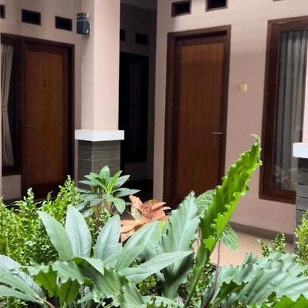 Hens Guesthouse Syariah Gadobangkong Dış mekan fotoğraf