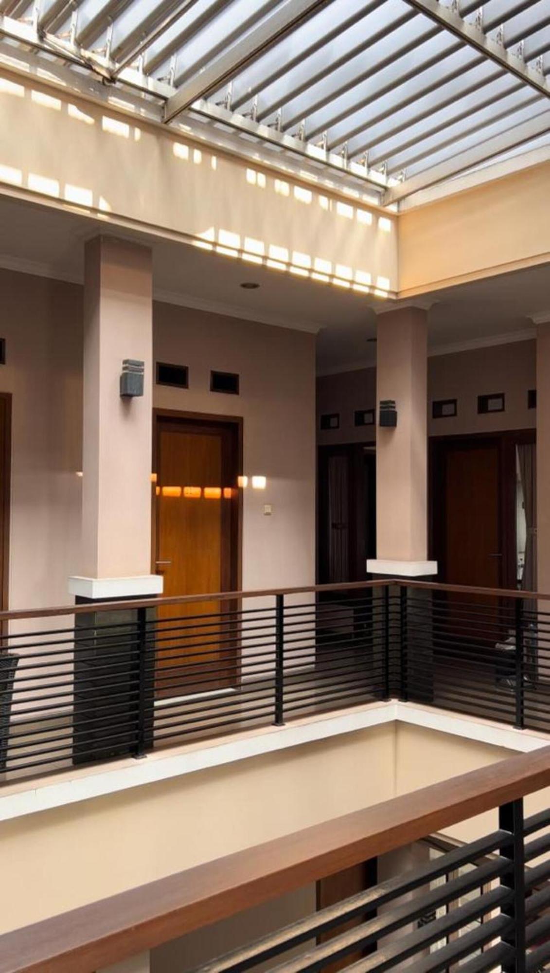 Hens Guesthouse Syariah Gadobangkong Dış mekan fotoğraf