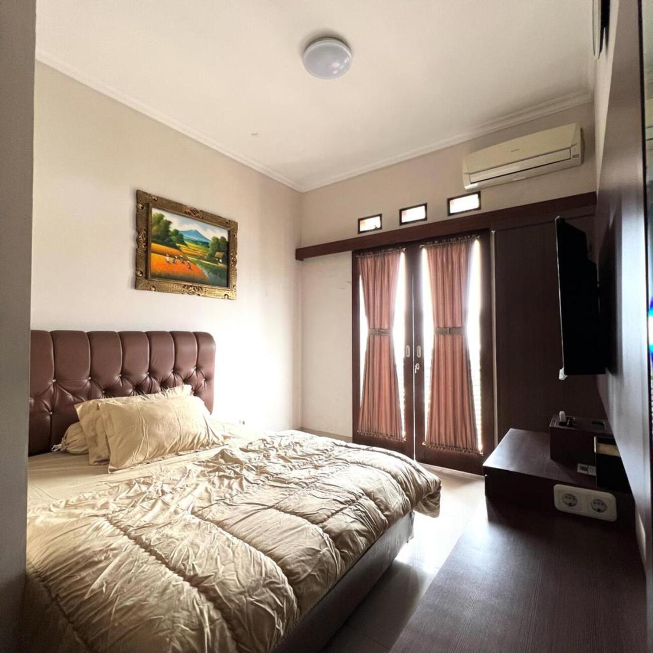 Hens Guesthouse Syariah Gadobangkong Dış mekan fotoğraf